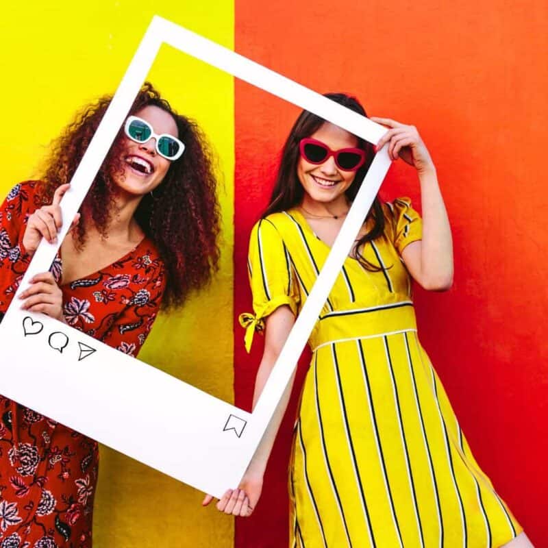 social media branding frame